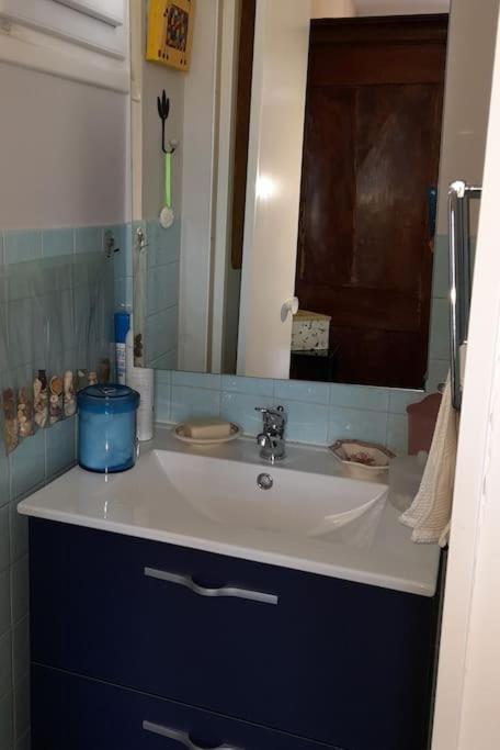 Les Abelias Bed & Breakfast Hauterive  Ngoại thất bức ảnh